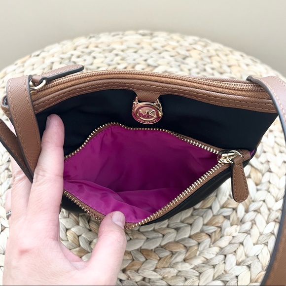 Michael Kors black canvas crossbody bag - Picture 6 of 7